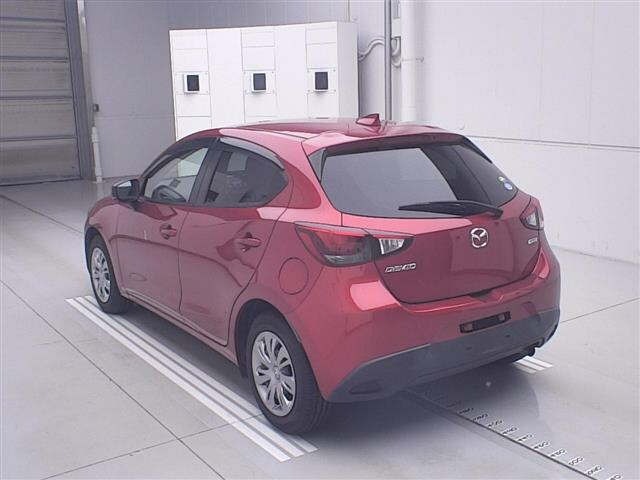 Mazda DEMIO 2017 7042910-1