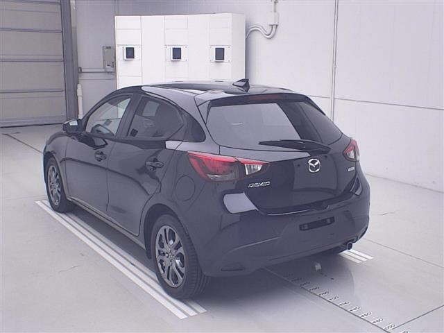 Mazda DEMIO 2017 7042935-1