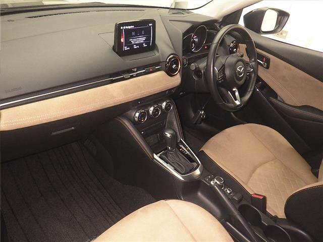Mazda DEMIO 2017 7042935-4