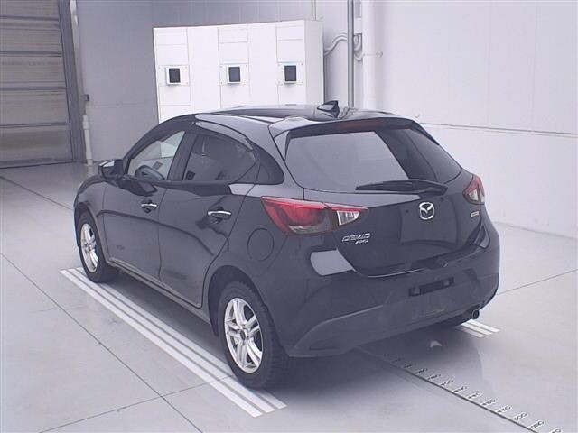 Mazda DEMIO 2016 7042936-1