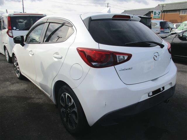 Mazda DEMIO 2014 7042940-1