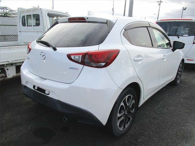 Mazda DEMIO 2014 7042940-7