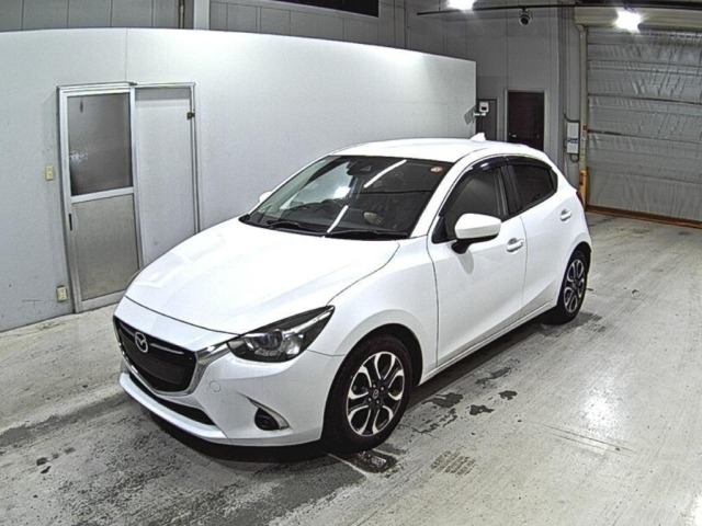 Mazda DEMIO 2018 7042959-4