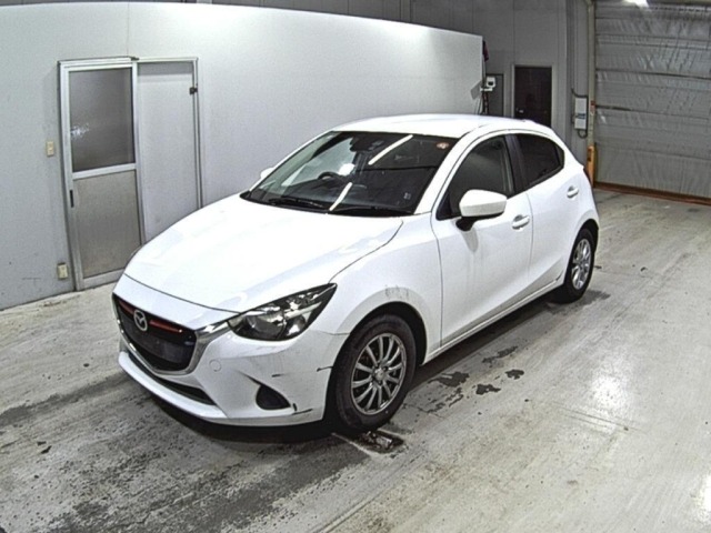 Mazda DEMIO 2016 7043001-4
