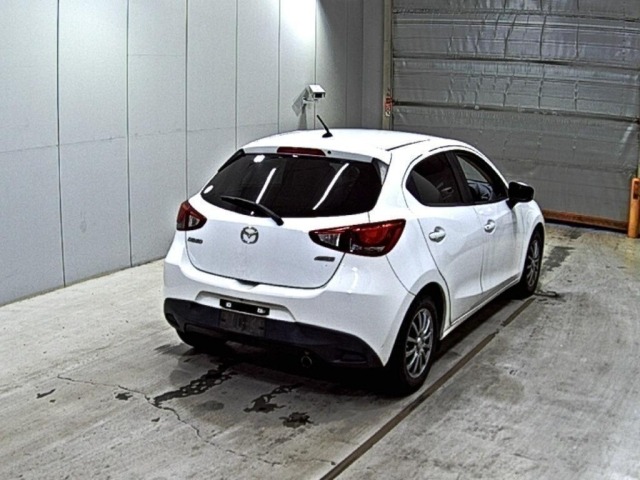 Mazda DEMIO 2016 7043001-5