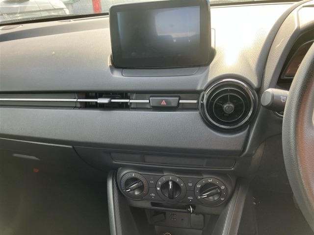 Mazda DEMIO 2019 7043010-4