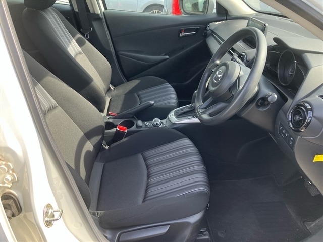 Mazda DEMIO 2019 7043010-5