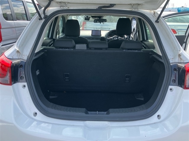 Mazda DEMIO 2019 7043010-8