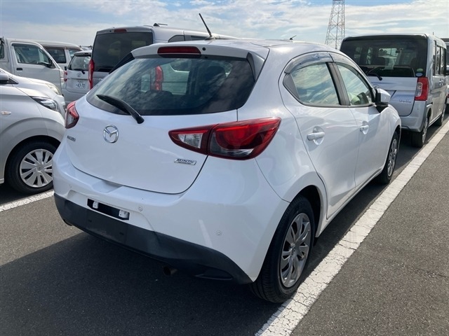 Mazda DEMIO 2019 7043010-9