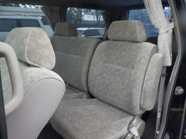 Nissan ELGRAND 1997 7044375-2