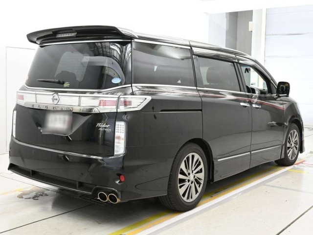 Nissan ELGRAND 2019 7044390-1