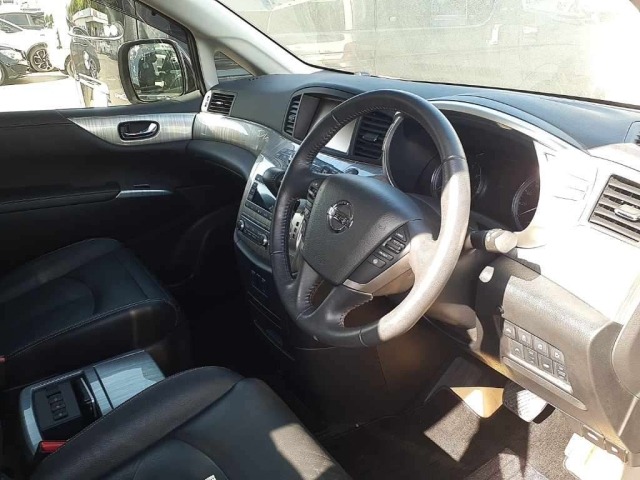 Nissan ELGRAND 2019 7044390-9