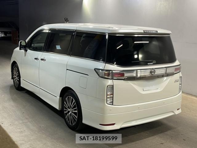Nissan ELGRAND 2020 7044439-1