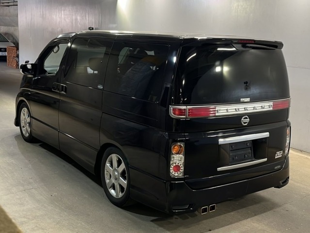 Nissan ELGRAND 2009 7044446-1
