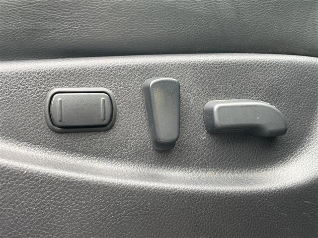 Nissan ELGRAND 2014 7044447-2