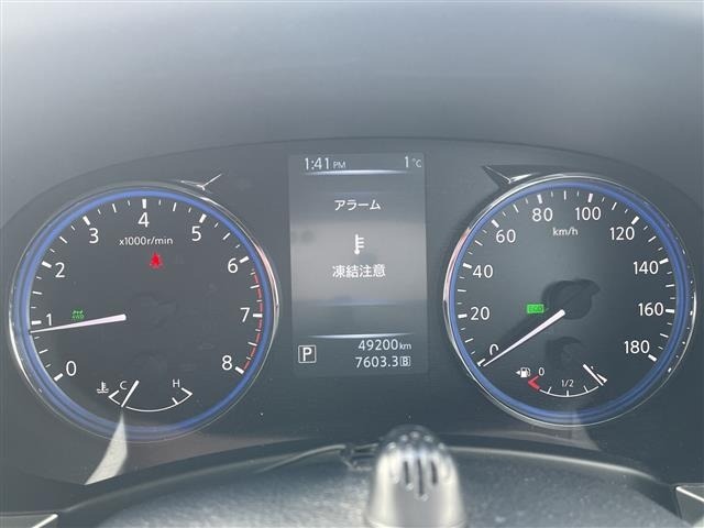Nissan ELGRAND 2014 7044447-22