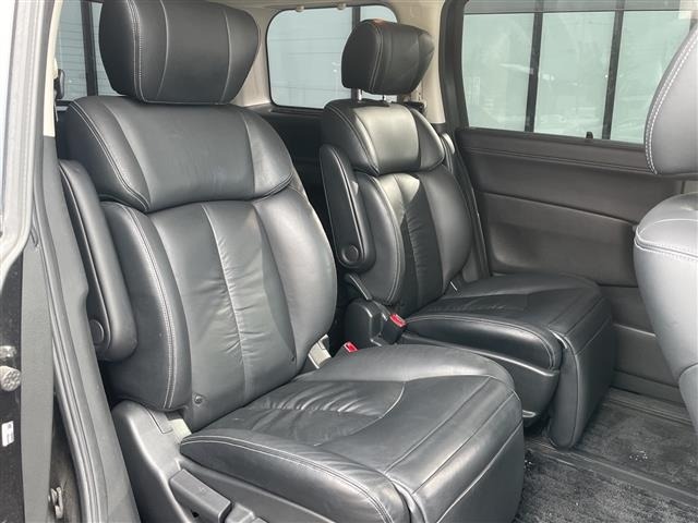 Nissan ELGRAND 2014 7044447-6