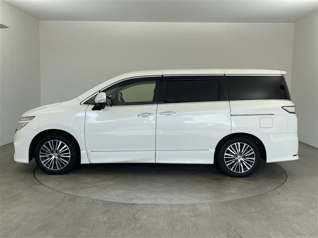 Nissan ELGRAND 2017 7044473-17