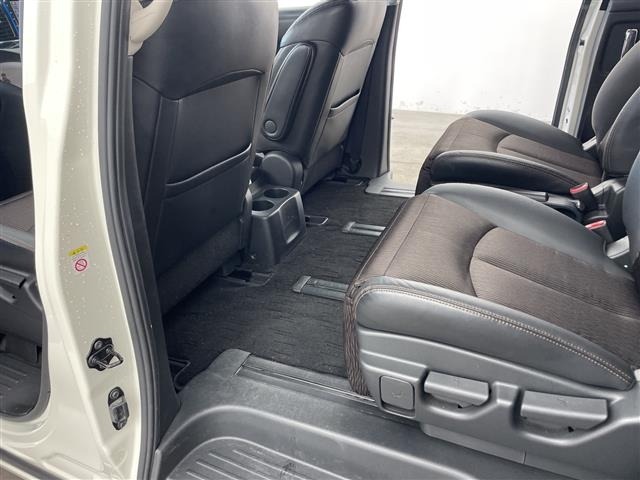 Nissan ELGRAND 2017 7044473-2