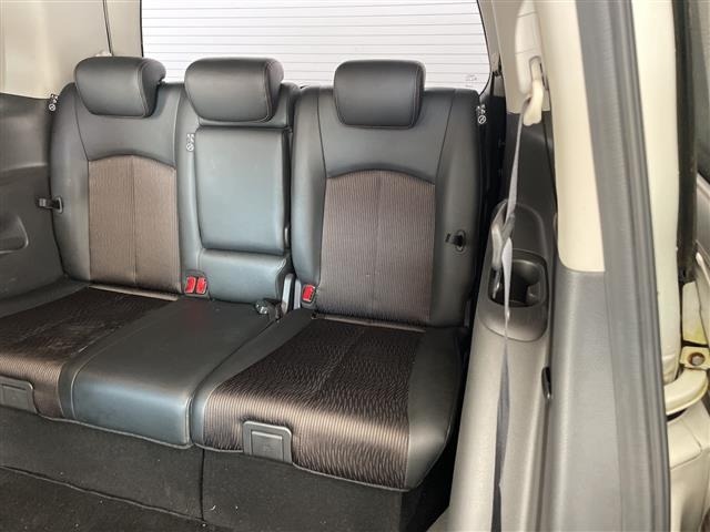 Nissan ELGRAND 2017 7044473-4