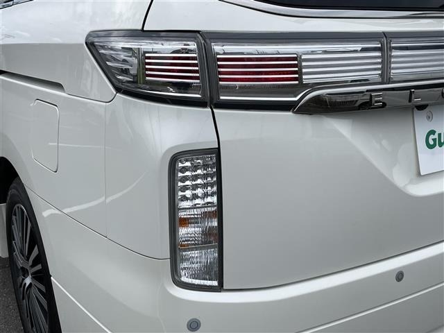 Nissan ELGRAND 2018 7044475-14