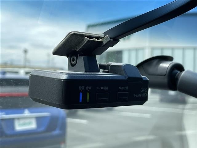 Nissan ELGRAND 2018 7044475-22