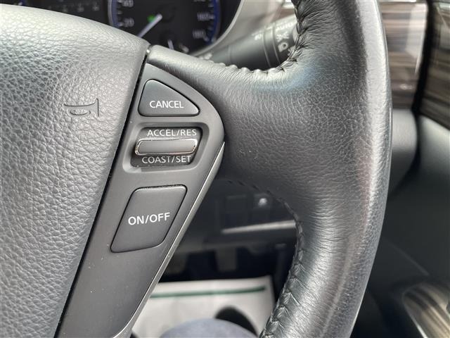 Nissan ELGRAND 2018 7044475-5