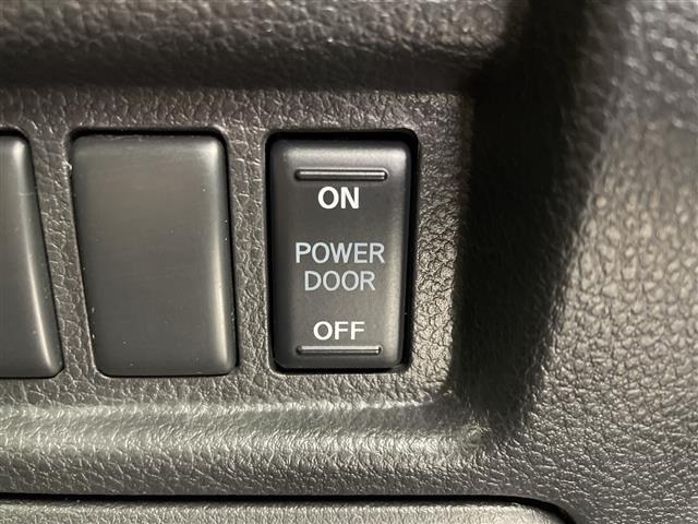 Nissan ELGRAND 2017 7044495-19
