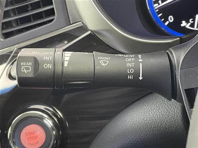 Nissan ELGRAND 2020 7044497-10