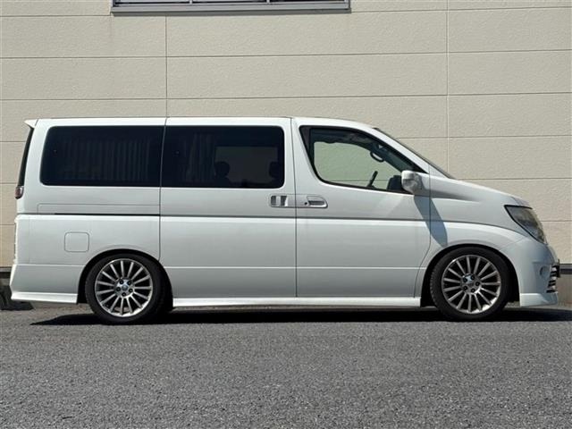 Nissan ELGRAND 2007 7044498-23