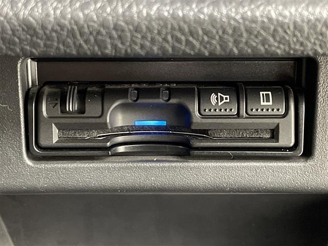 Nissan ELGRAND 2017 7044520-1