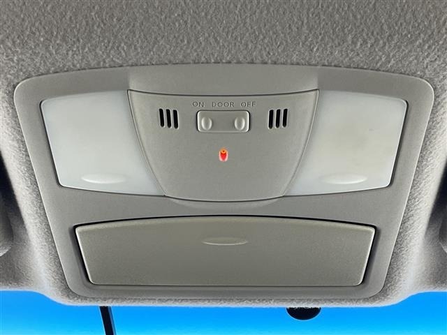 Nissan ELGRAND 2017 7044520-2