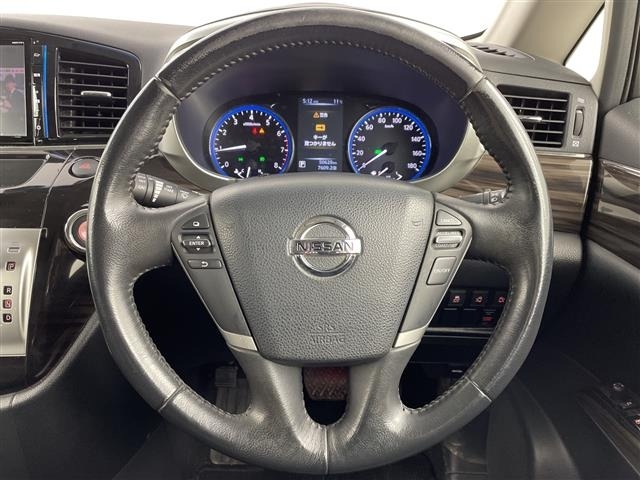 Nissan ELGRAND 2017 7044520-5