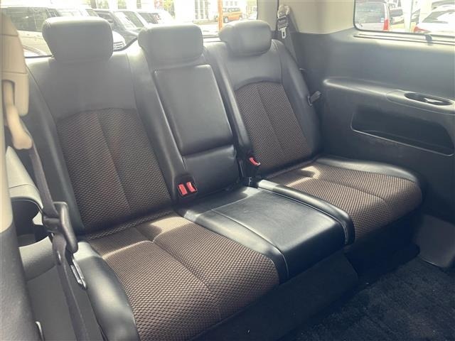 Nissan ELGRAND 2011 7044541-3