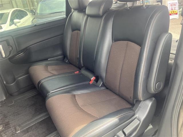 Nissan ELGRAND 2011 7044541-4