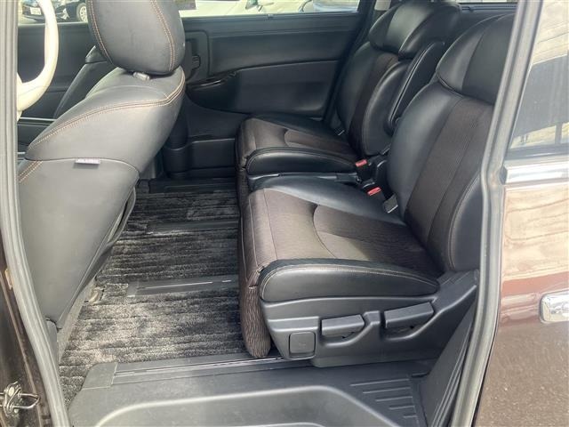 Nissan ELGRAND 2014 7044542-1