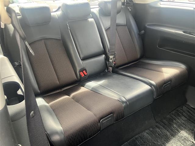Nissan ELGRAND 2014 7044542-3