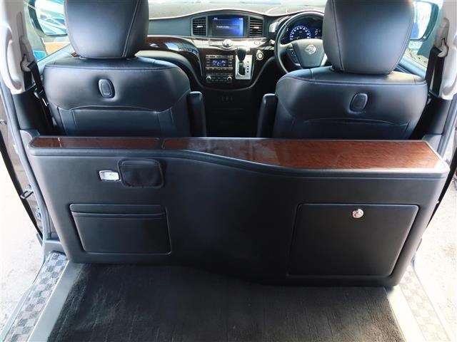 Nissan ELGRAND 2011 7044560-16