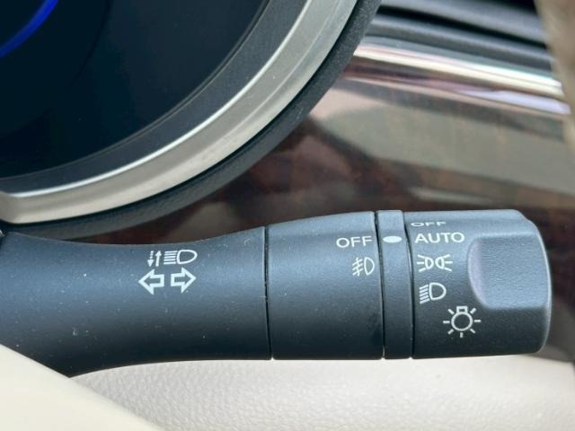 Nissan ELGRAND 2010 7044573-10