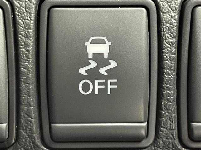 Nissan ELGRAND 2020 7044589-1