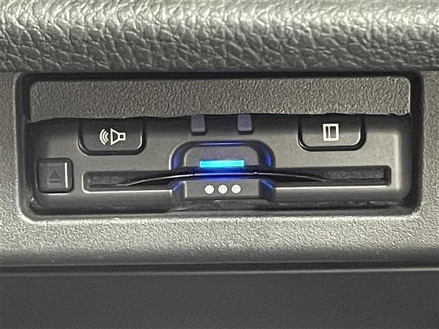 Nissan ELGRAND 2020 7044589-12