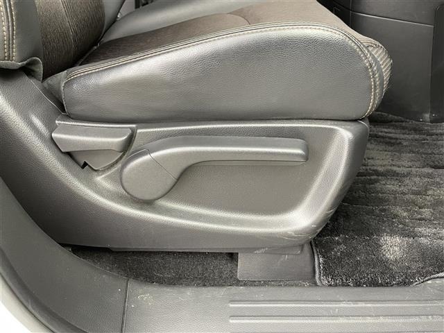 Nissan ELGRAND 2020 7044589-4
