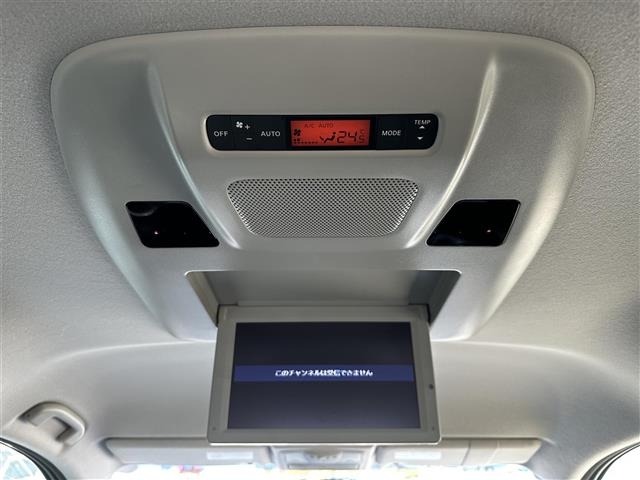Nissan ELGRAND 2015 7044590-17