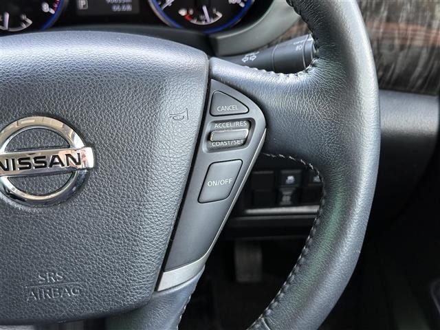 Nissan ELGRAND 2015 7044590-3