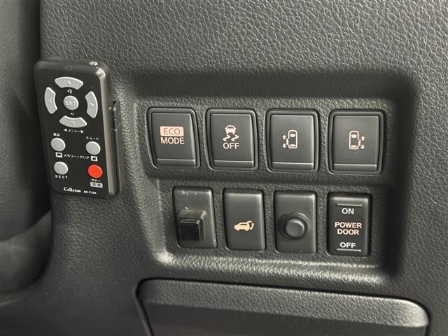 Nissan ELGRAND 2011 7044611-1