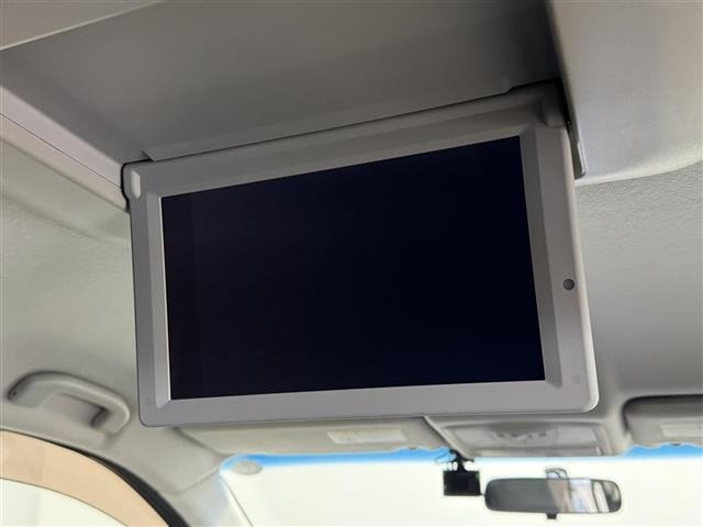 Nissan ELGRAND 2011 7044611-27