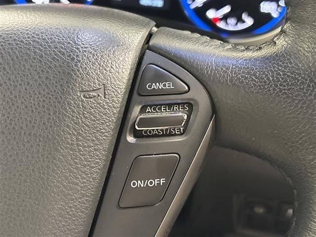 Nissan ELGRAND 2015 7044636-1