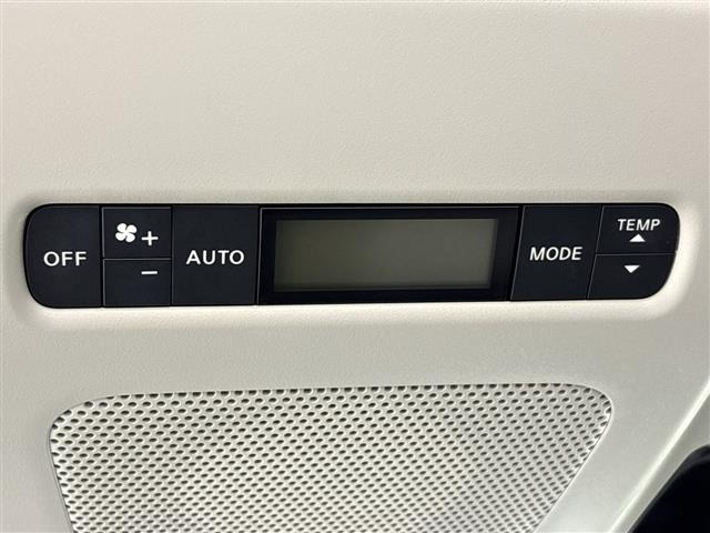 Nissan ELGRAND 2015 7044636-4
