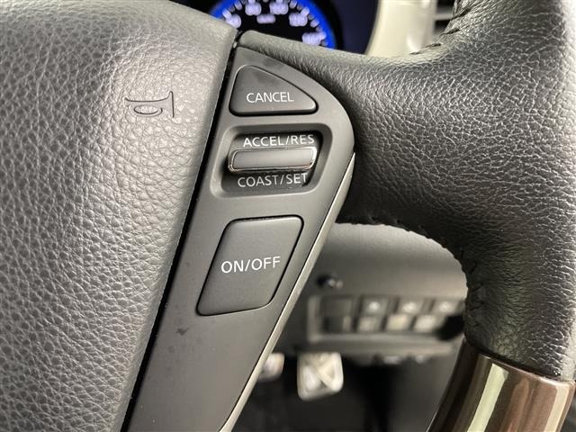 Nissan ELGRAND 2016 7044667-11