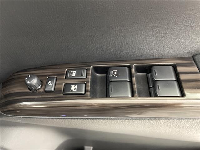 Nissan ELGRAND 2016 7044667-16